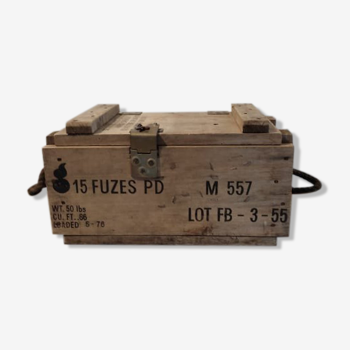 Caisse en bois vintage munition militaire