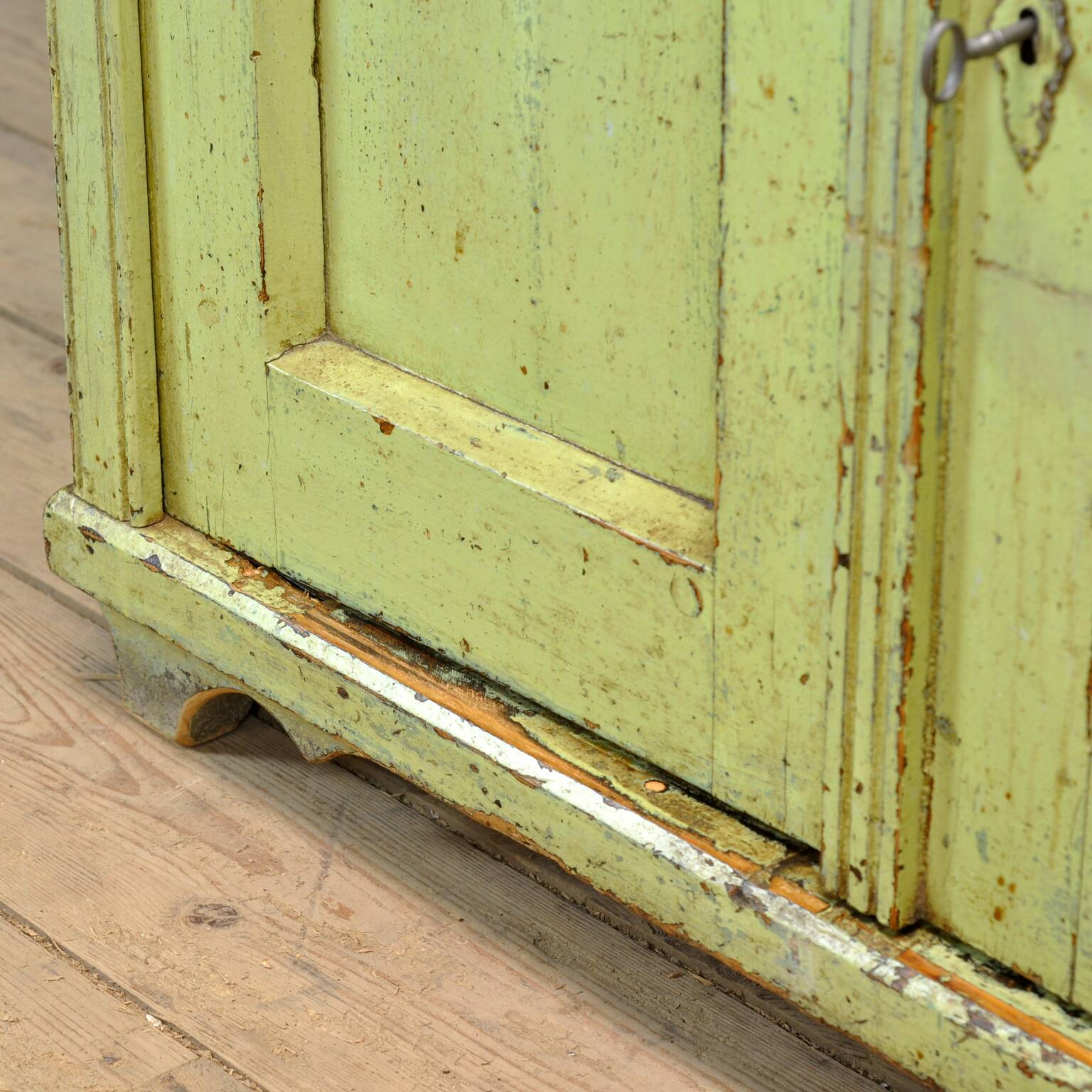 Commode en pin, années 1910