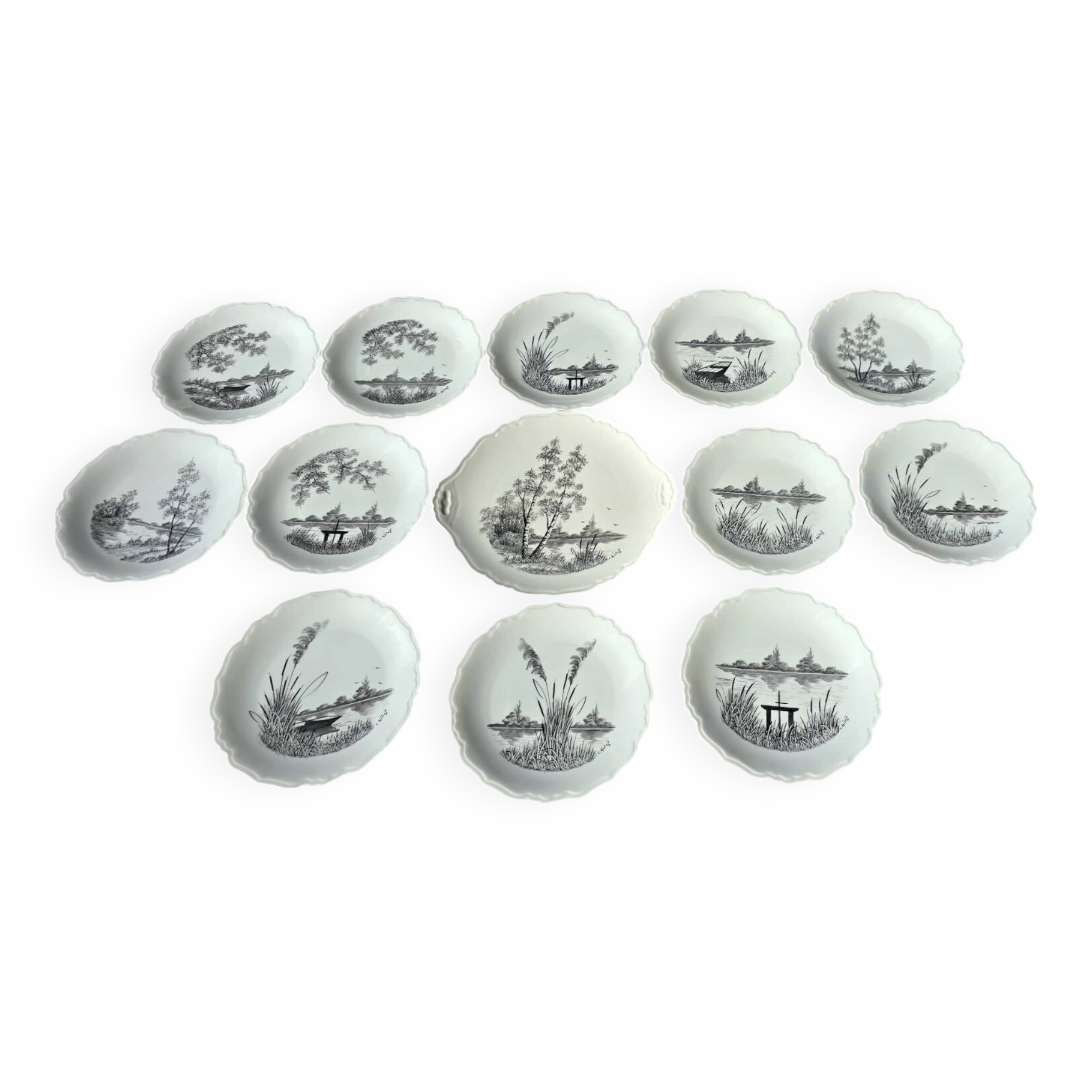 Service de 13 assiettes vintage de Limoges décorées à la main