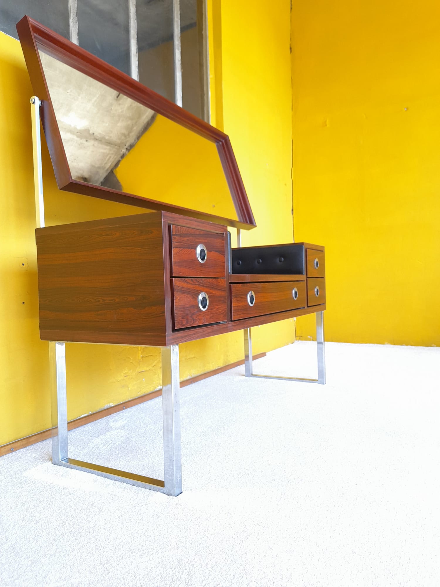 Rio rosewood dressing table circa 1970