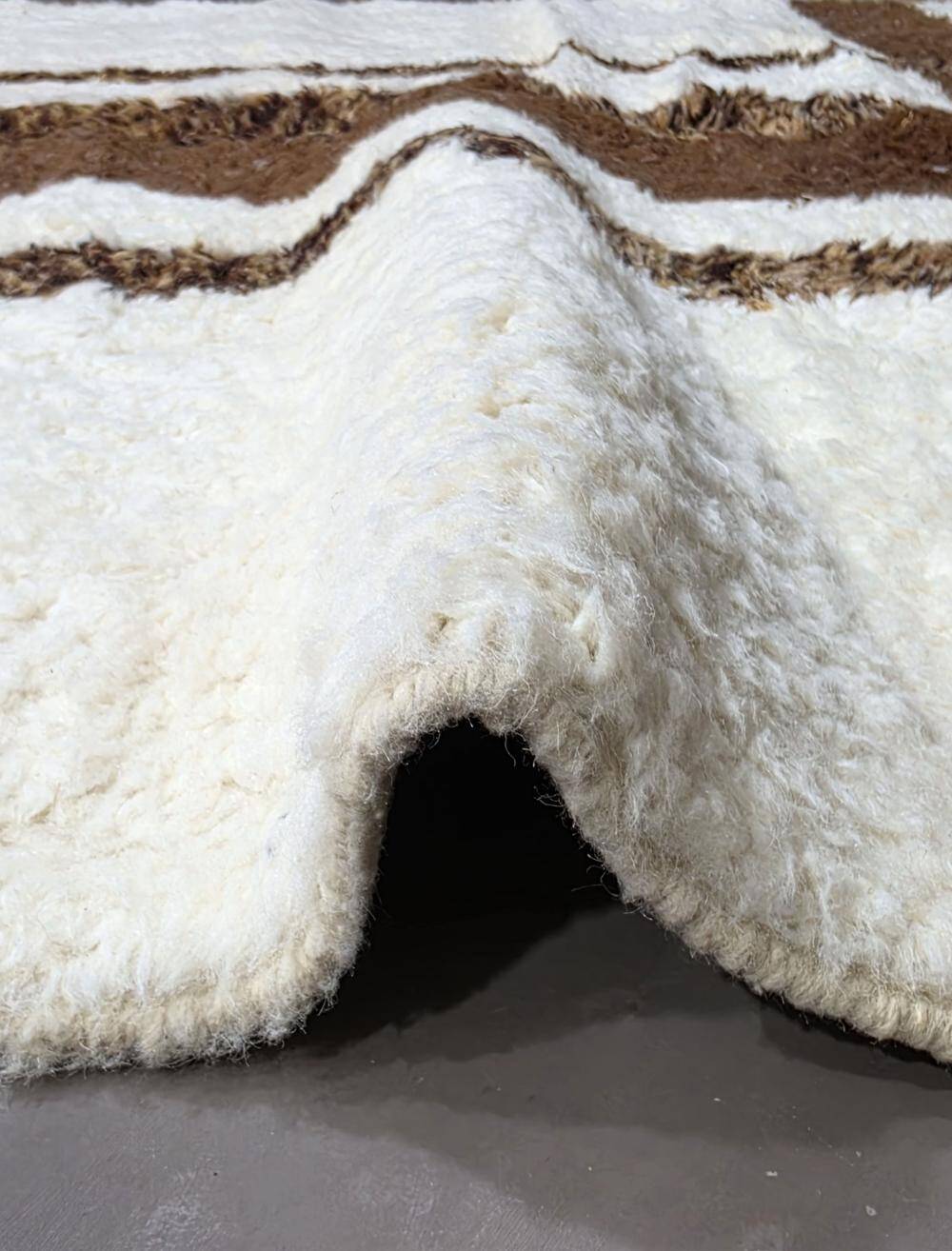 Contemporary Berber Rug - 313 x 242 cm