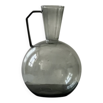Modernist carafe / vase in blown tinted glass, circa 1970 / 80.