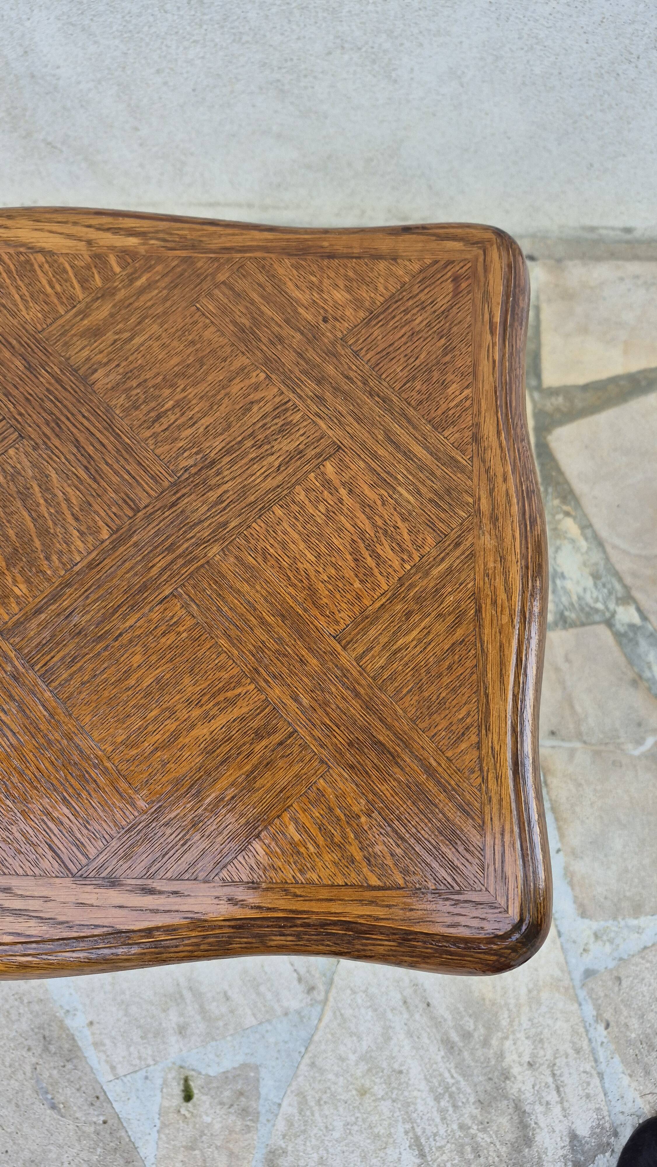 2 nesting tables in solid wood in Louis XV style