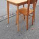 Table et chaise bistrot vintage