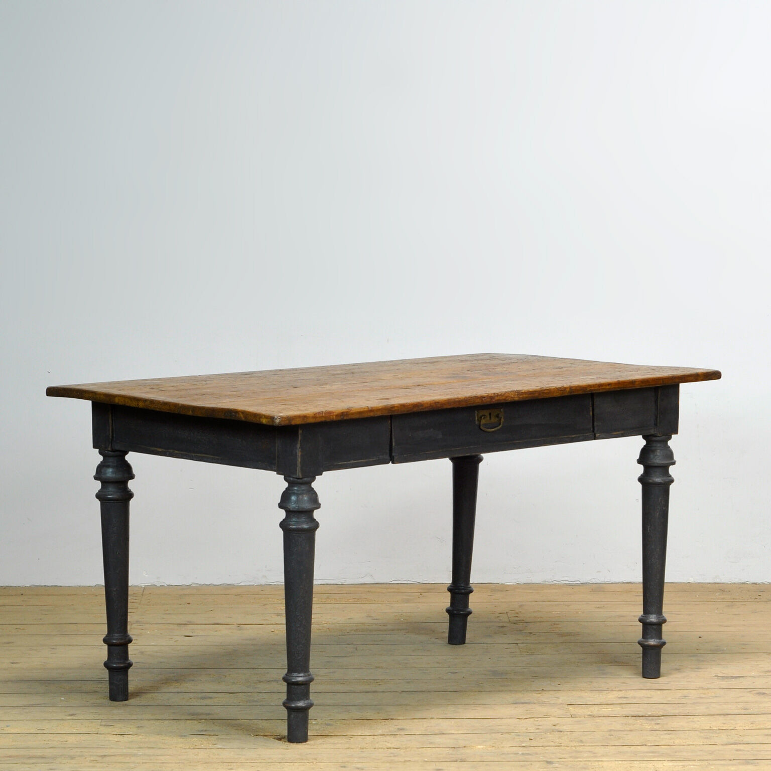 Pine farmers table, 1900's