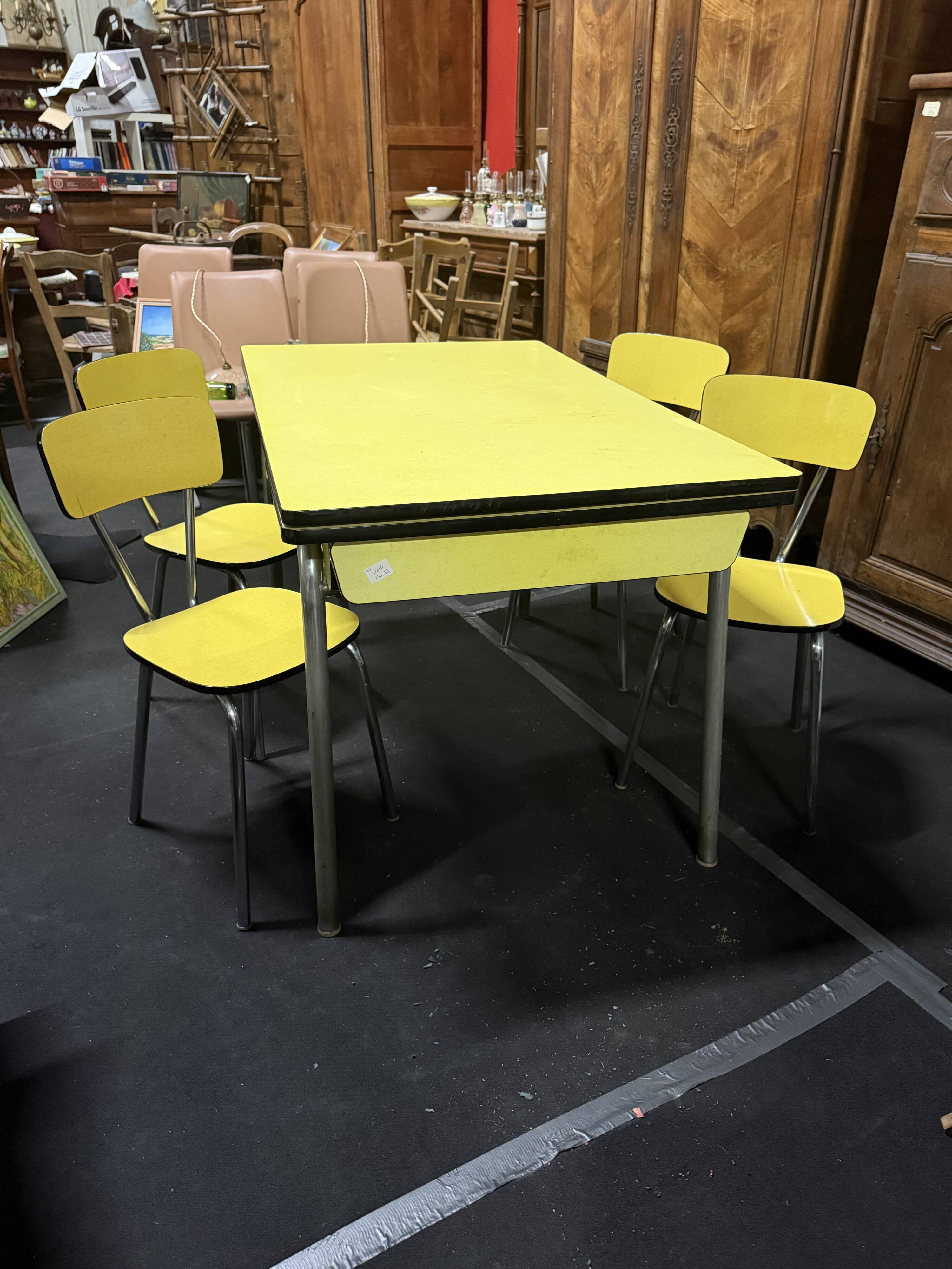Table and 4 chairs in yellow formica