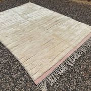 Tapis Mrirt marocain écru et beige 350x250 cm – design minimaliste texturé