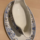 Digoin Sarreguemines gravy boat, Navarre collection