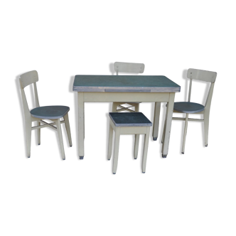 Table 50s and chairs.