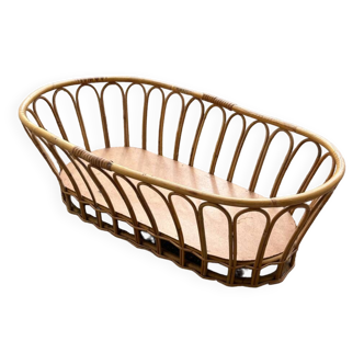 Rattan cradle