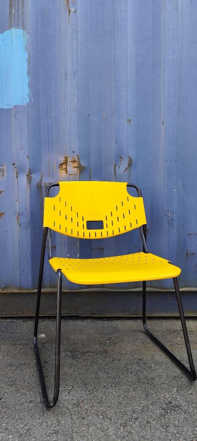 Dallas chair, design Paolo Favaretto for Kinetics