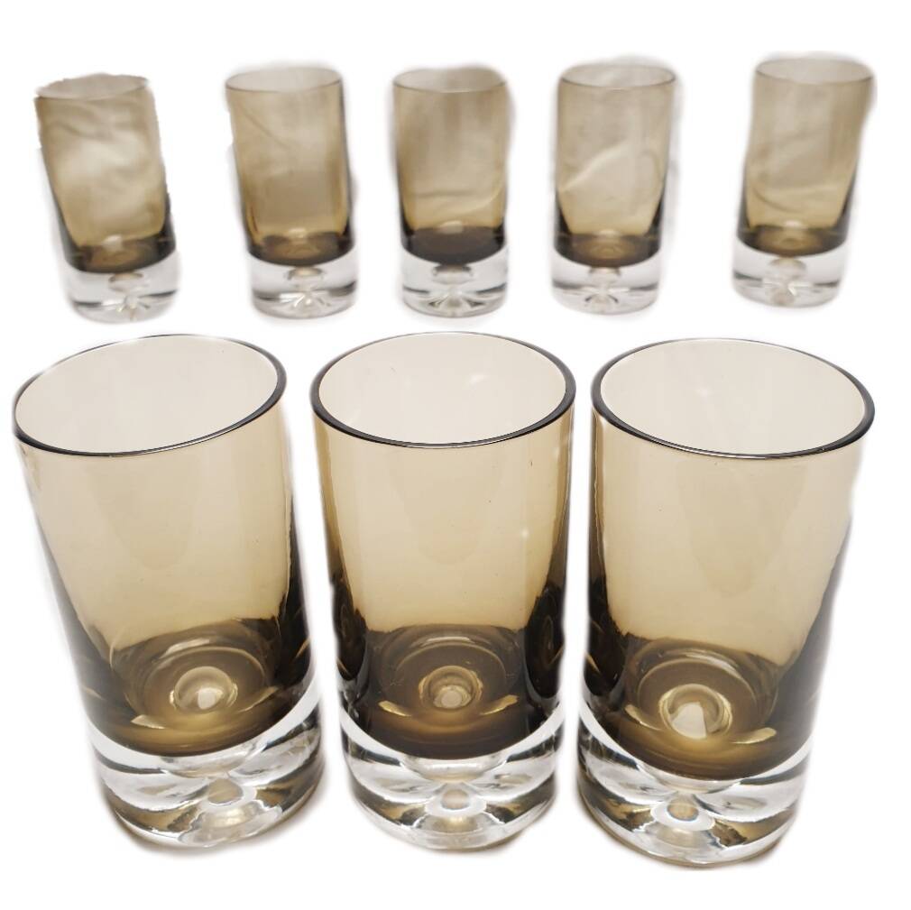 8 water glasses in smoked glass with pierre schneider inclusion 70's