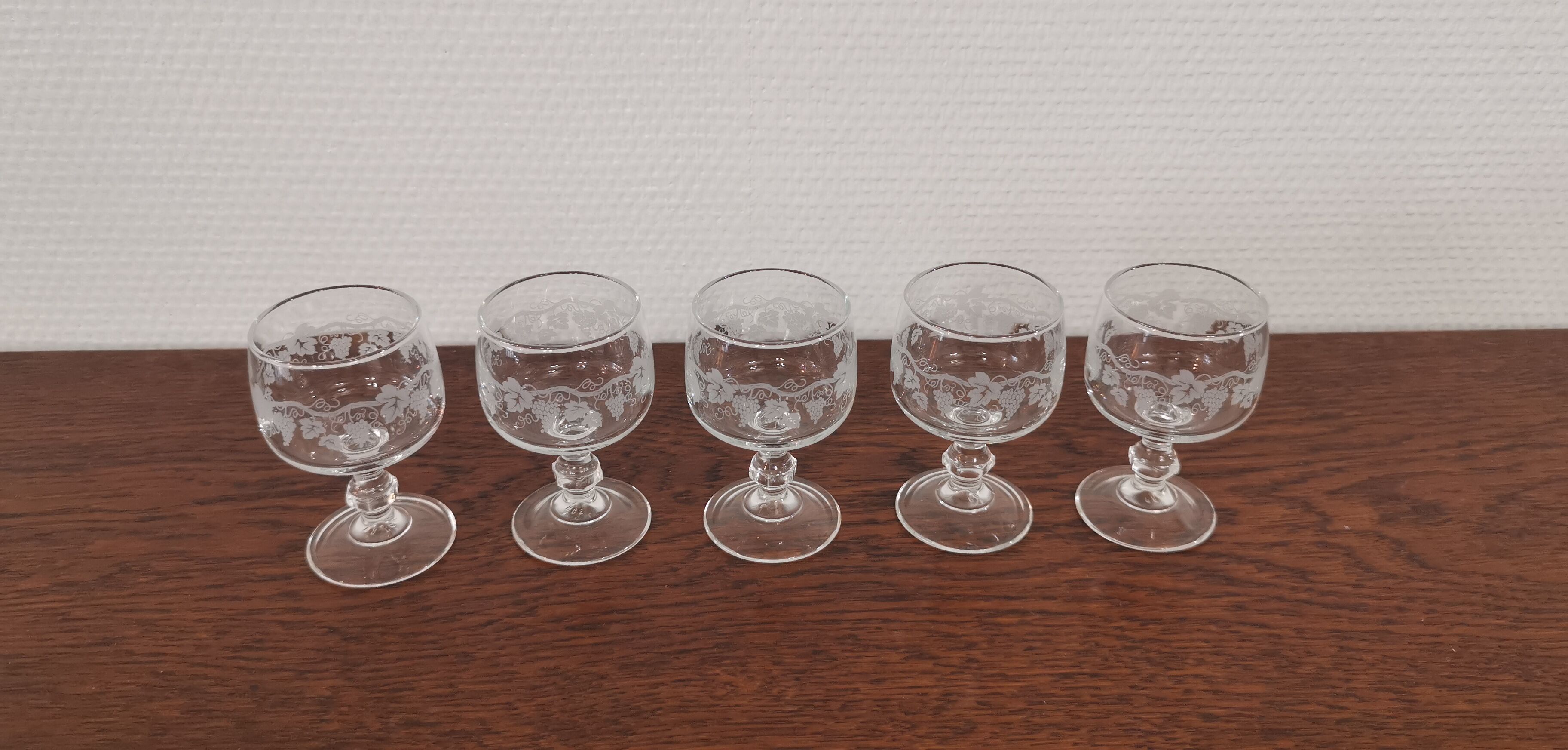 Set of 5 glasses aperitif on foot decoration grapes and vine shoot Luminarc