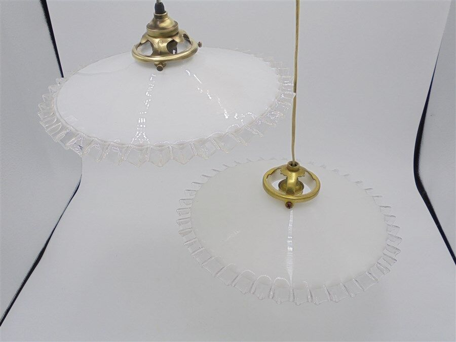 Duo of suspensions in opaline