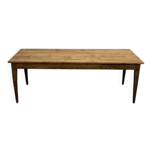 Table de ferme aux pieds