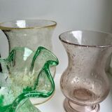 Vase en verre bullé de biot rose années 60-70