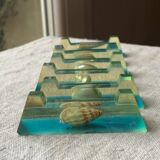 Shell-inclusion resin knife rest 1950