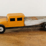 Voiture en bois