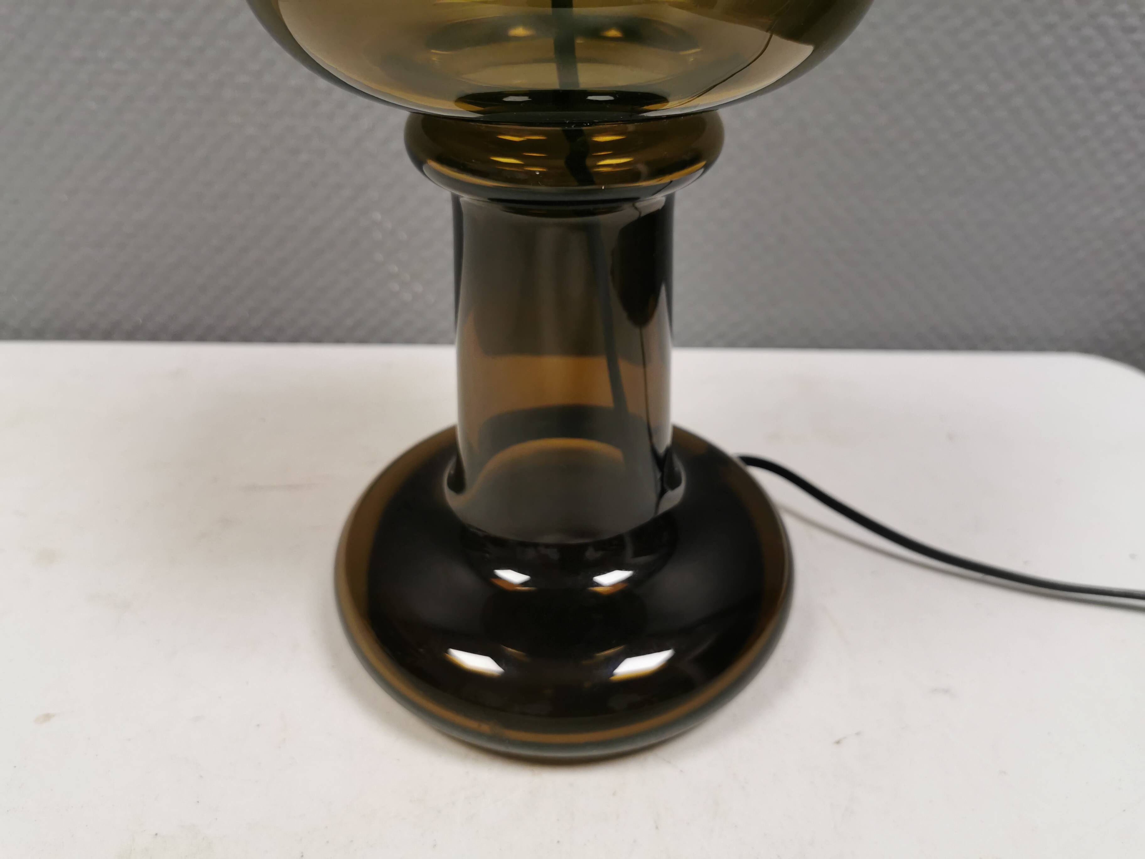 Extremely rare ‘Granny’ table lamp designed by Michael Bang for Holmegaard