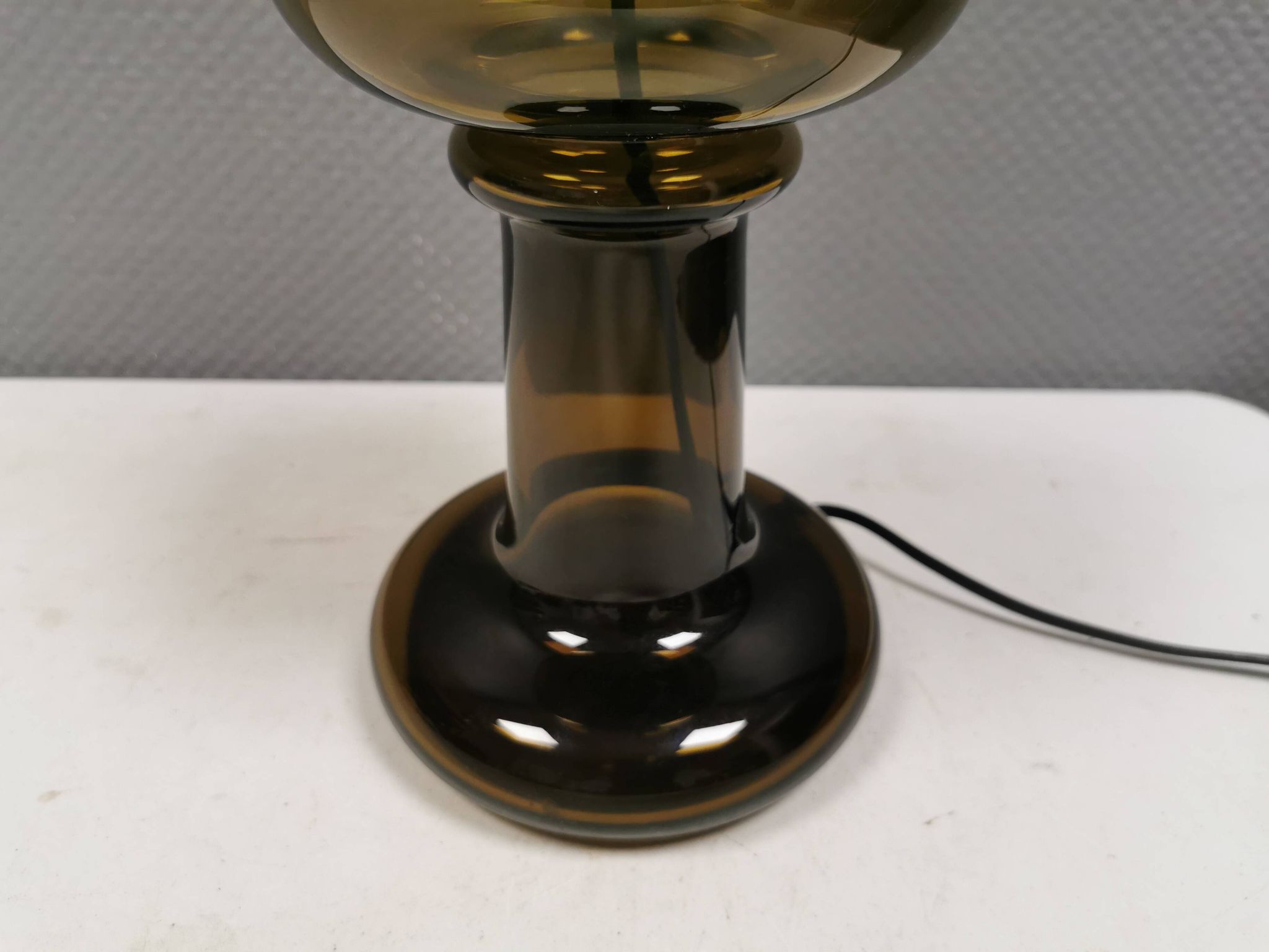 Extremely rare ‘Granny’ table lamp designed by Michael Bang for Holmegaard