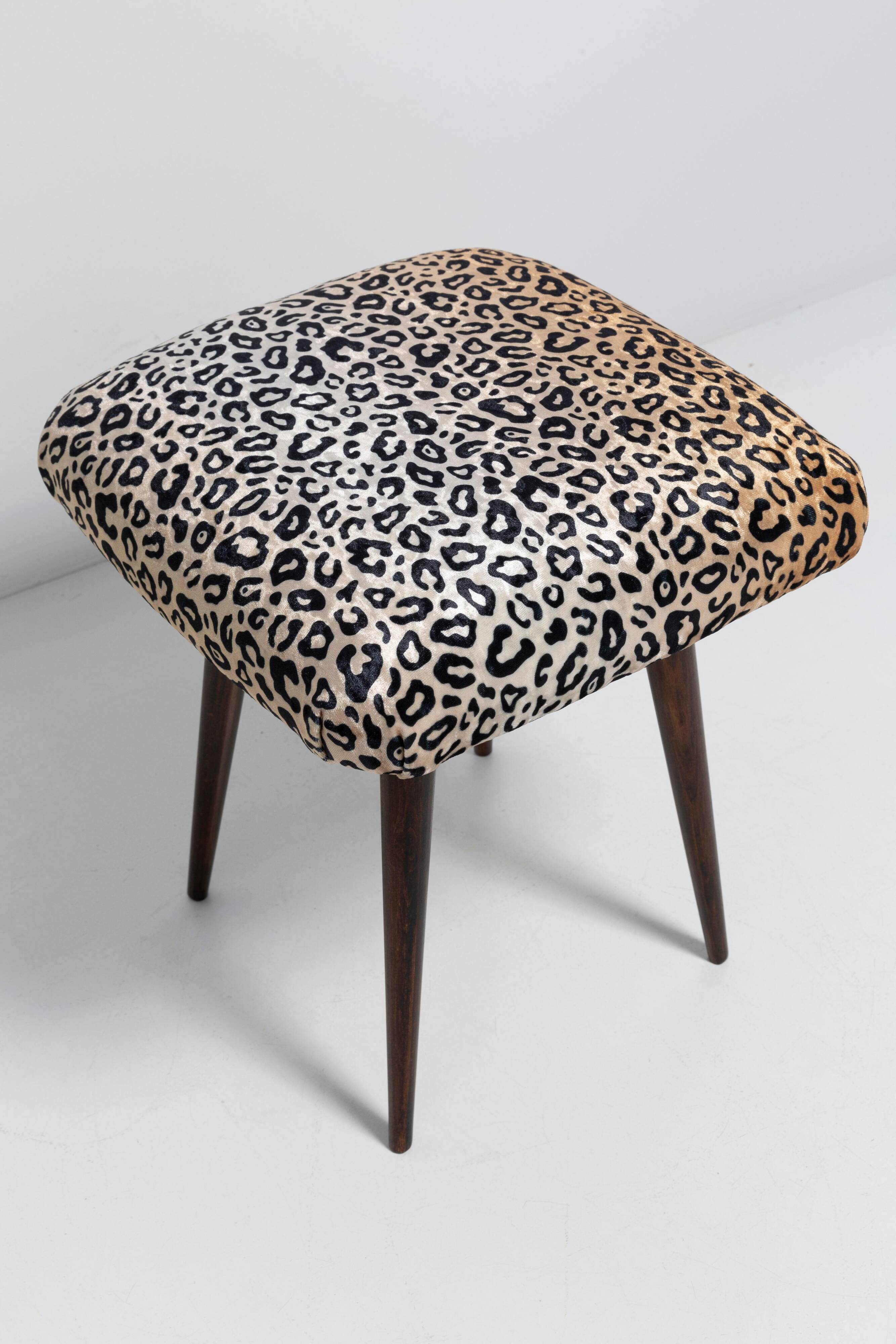 Vintage leopard velvet stool from the 20th century, Europe, 1960s