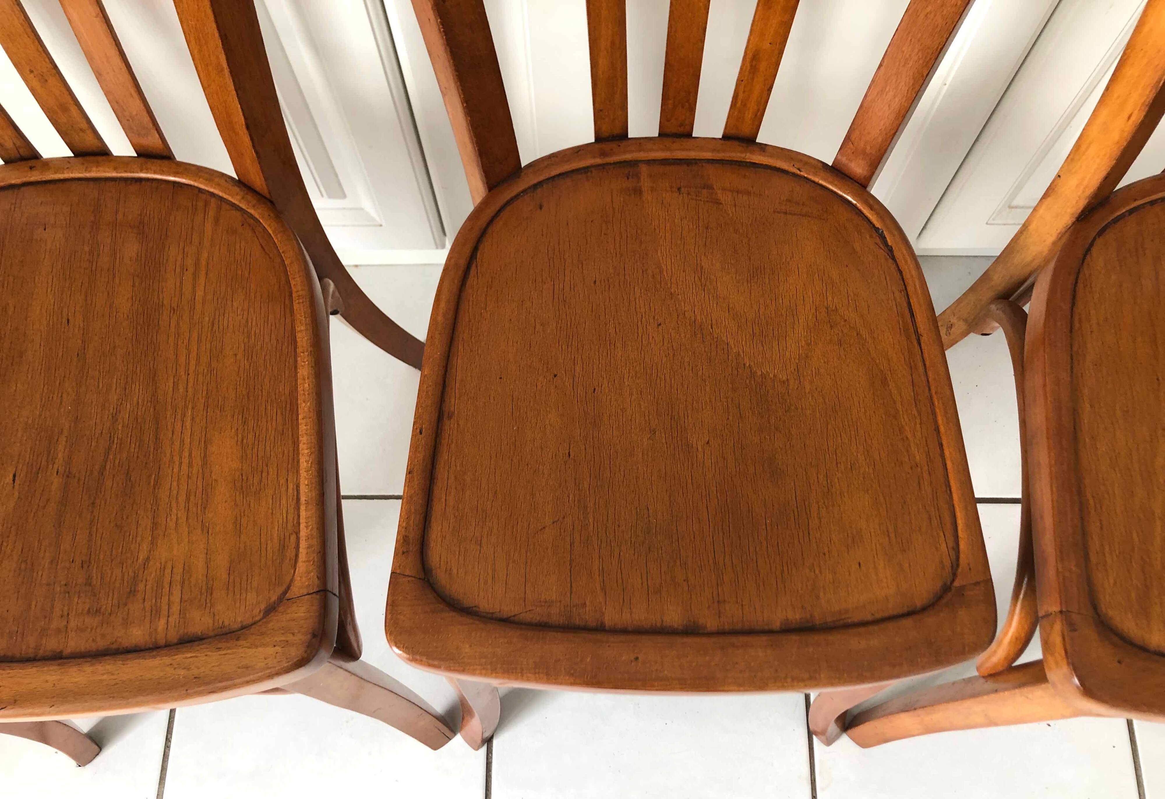 4 chaises bistrot années 50 type Baumann