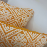 Coussin ethnique orange
