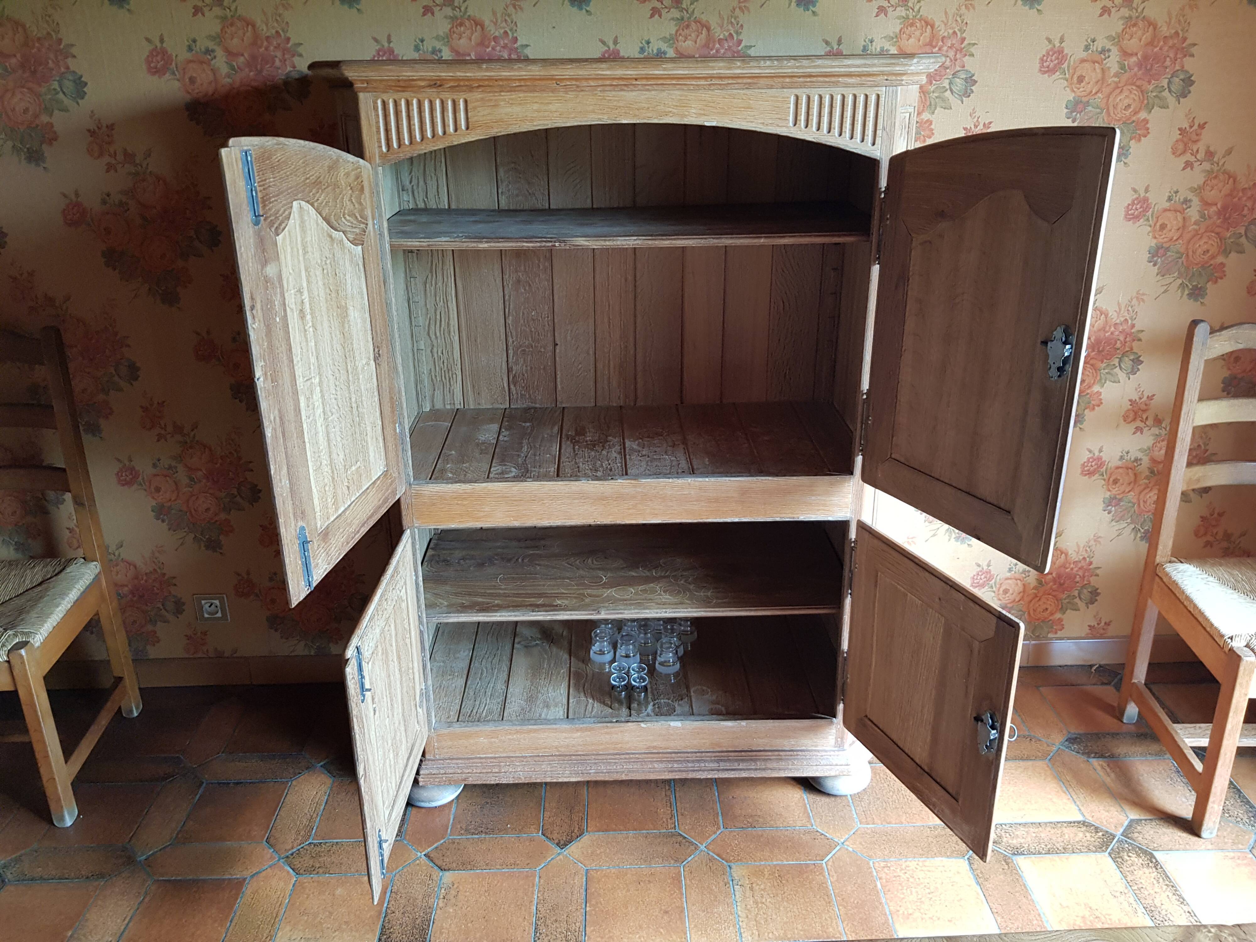 Bahut high raw oak 80s by local carpenter