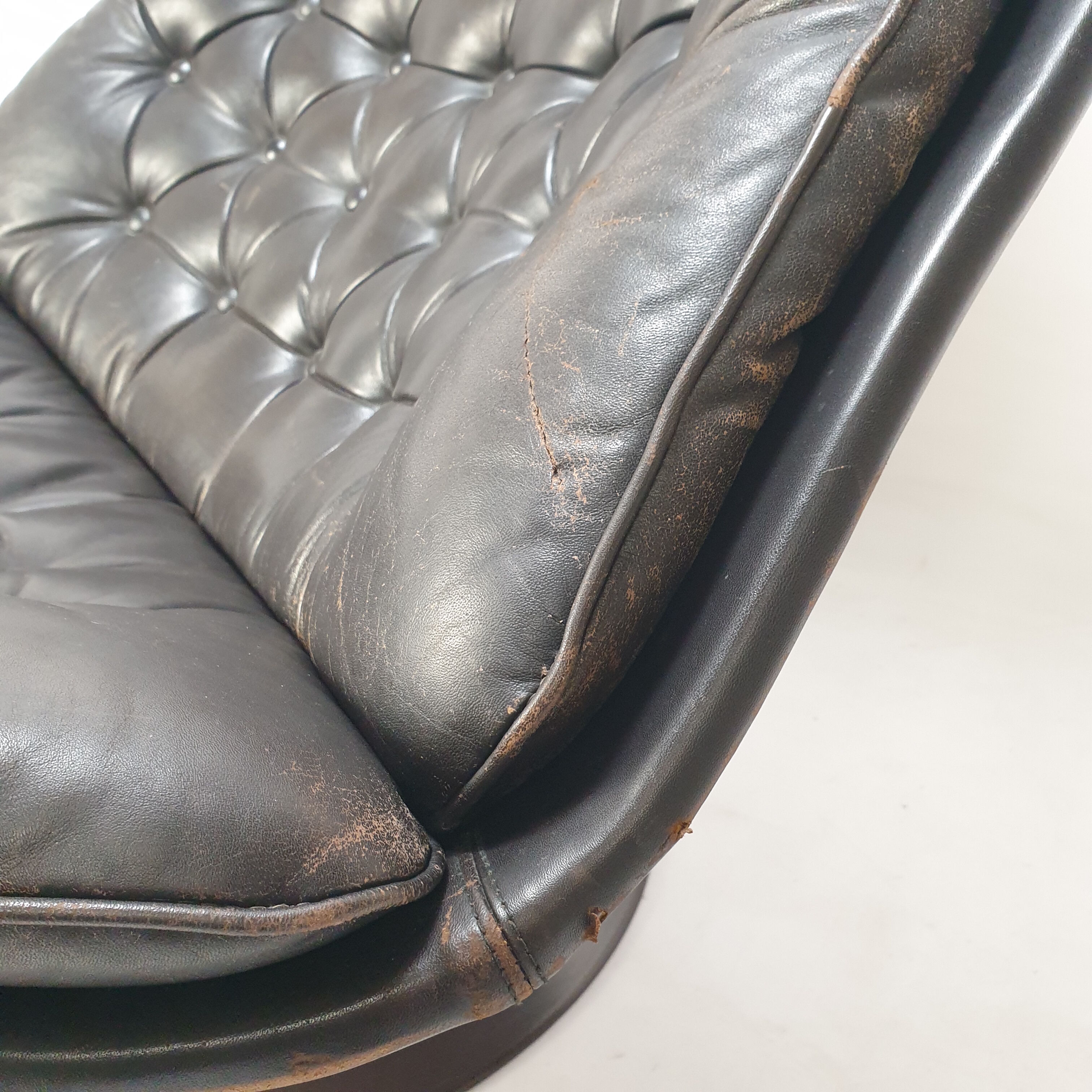 F588 armchair and ottoman by Geoffrey Harcourt for Artifort, 60s