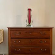 Commode en noyer français du XVIIIe siècle