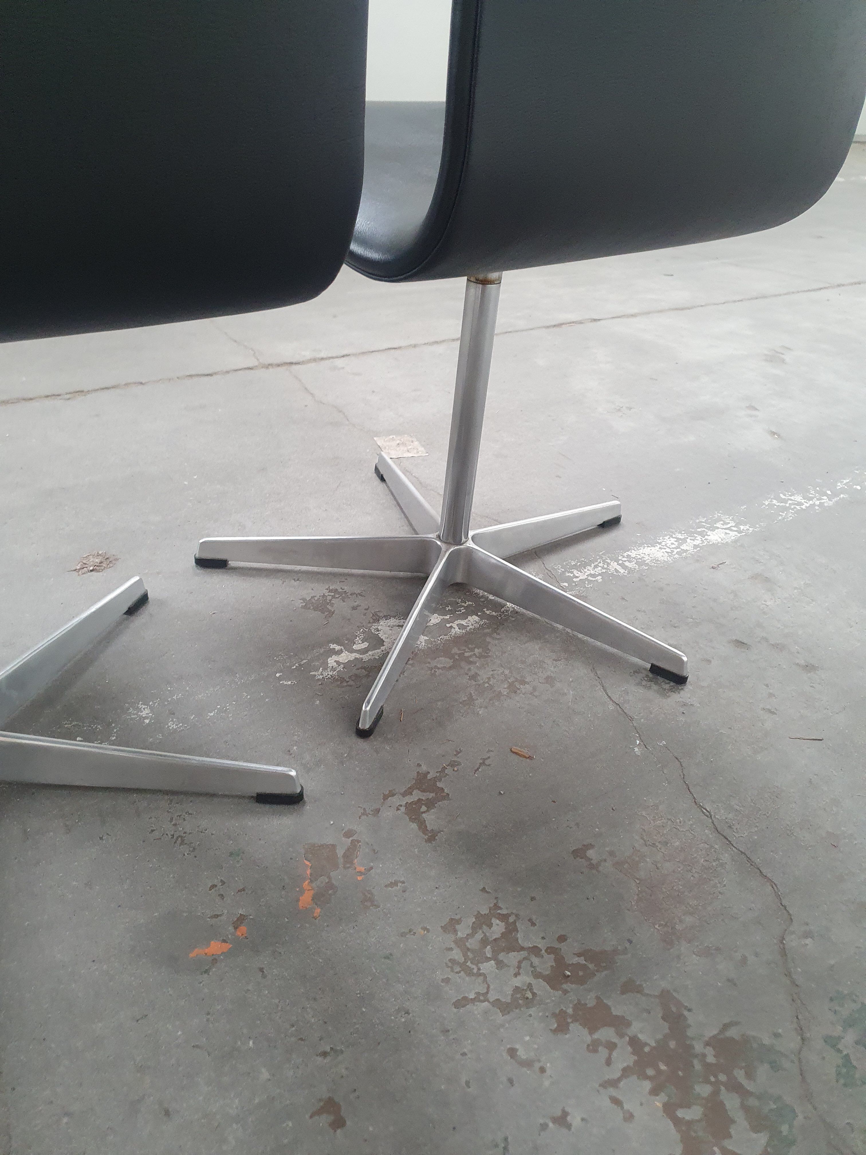 Paire de chaises « Oxford » par Arne Jacobsen pour Fritz Hansen
