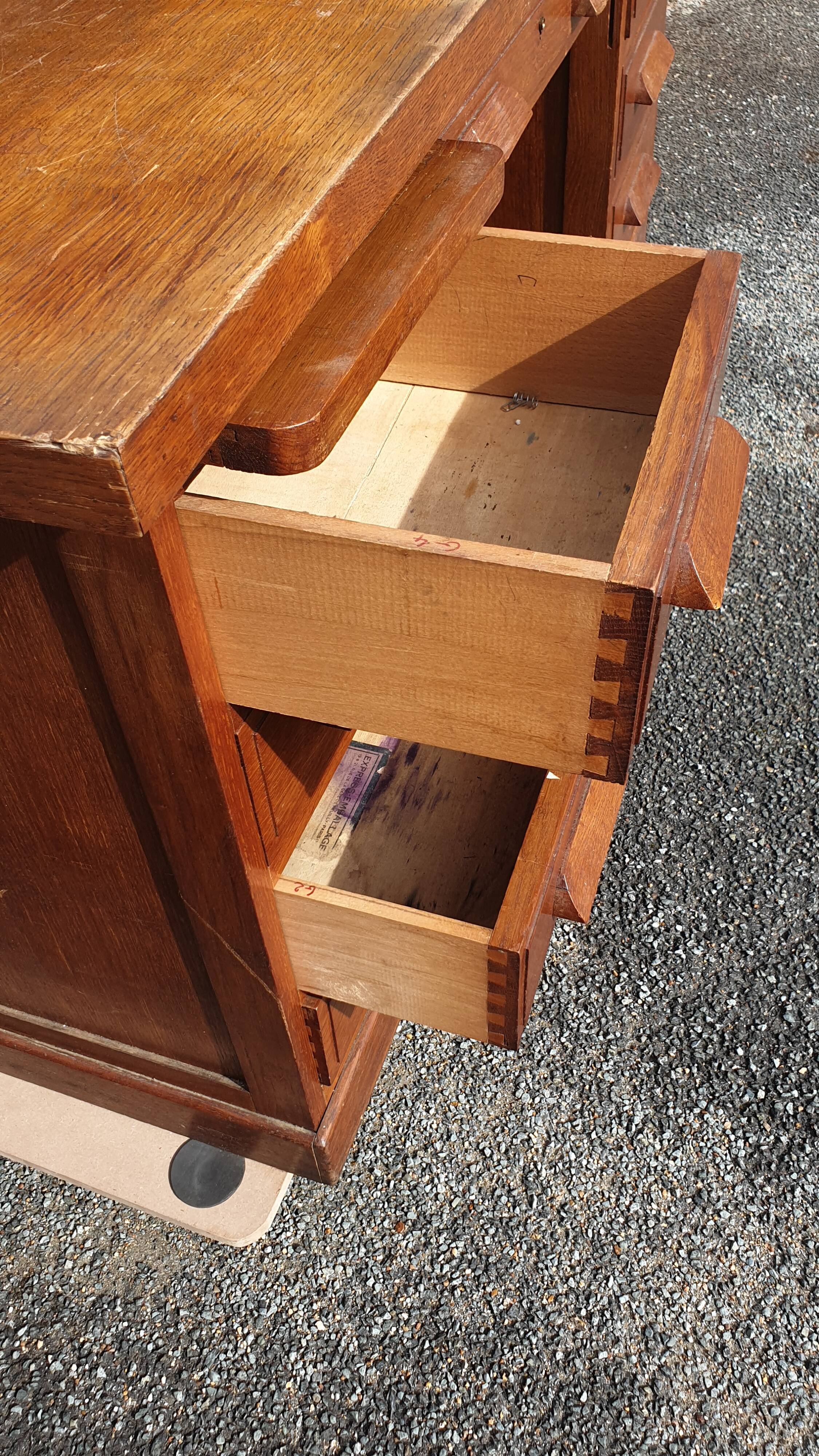 Administrative office 40/50s