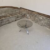 Petite table basse en verre fumé 1970