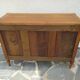 Commode en noyer de style Louis XVI
