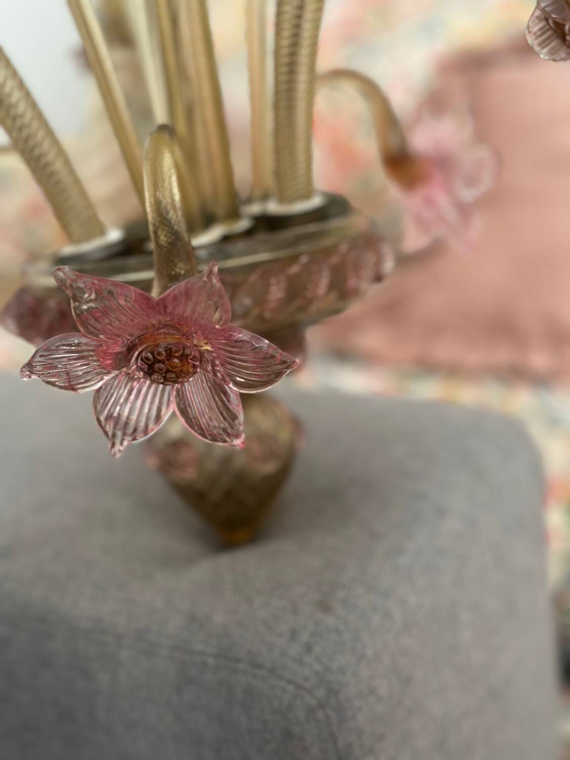 Murano glass chandelier Venetian flowers, circa 1950/1970 pink yellow