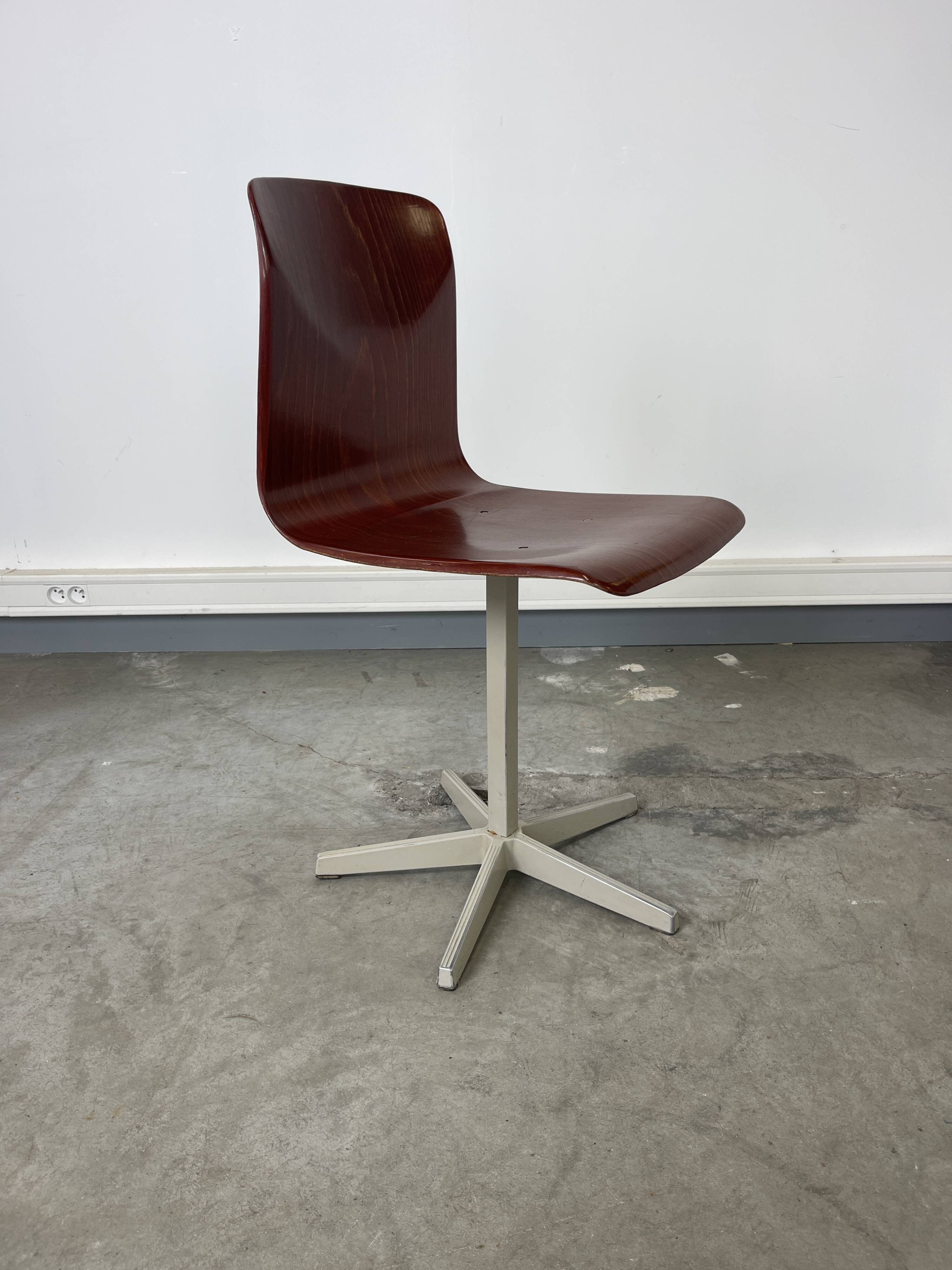 Set of 7 Galvanitas workshop chairs central foot Netherlands 1970s