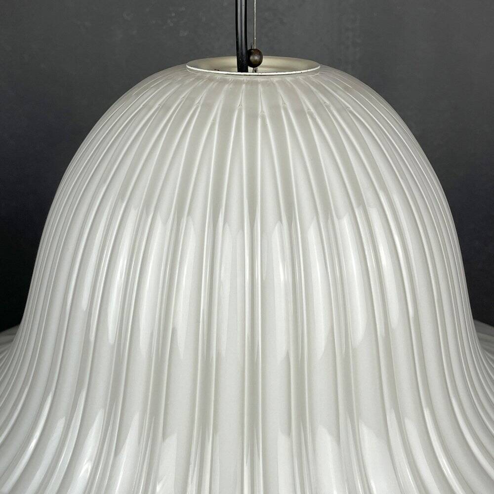 Vintage Murano glass tulip pendant lamp, Italy, 1970s.