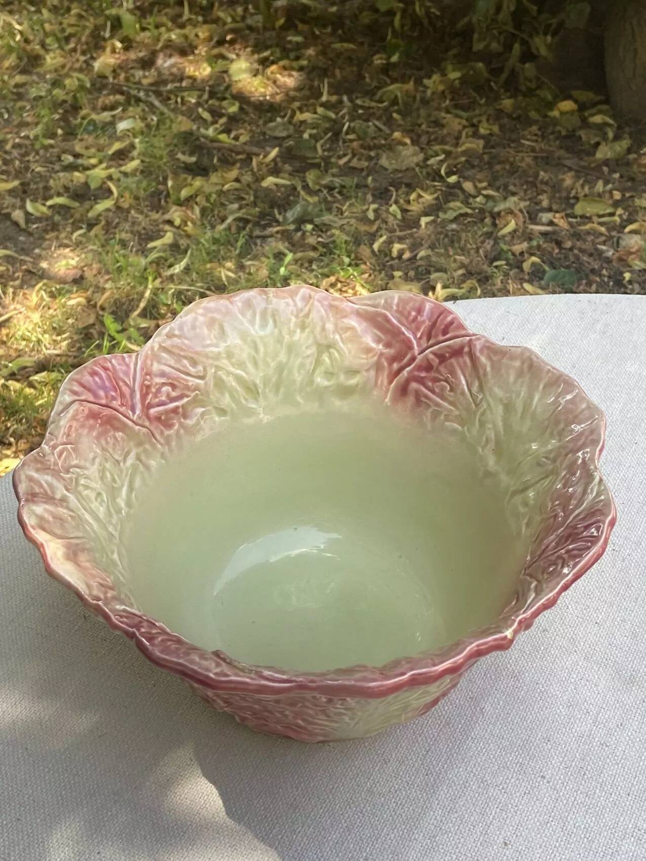 Large vintage salad bowl in the shape of a pink cabbage – barbotine earthenware – 1980s