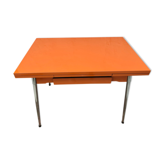 Table de cuisine vintage extensible année 70 en formica orange