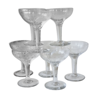 Set of 8 champagne glasses in chiseled blown glass