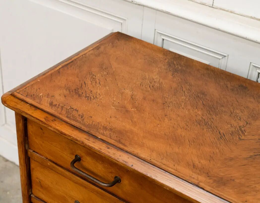 Vintage Scandinavian chest of drawers in solid oak, 1960s.