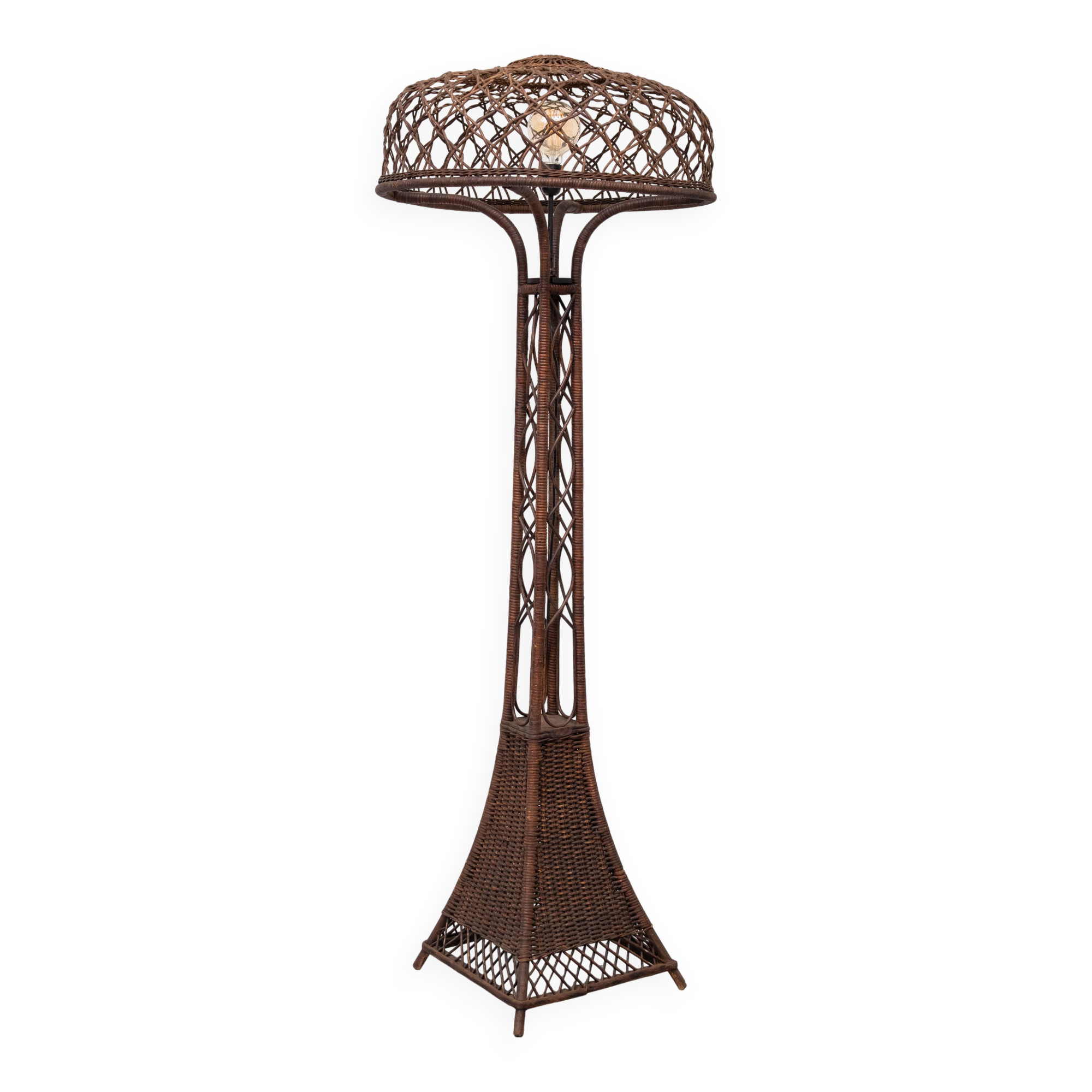 Stunning Wicker floor lamp 1920s Manufacture by L.p.h. de Ridder Amsterdam
