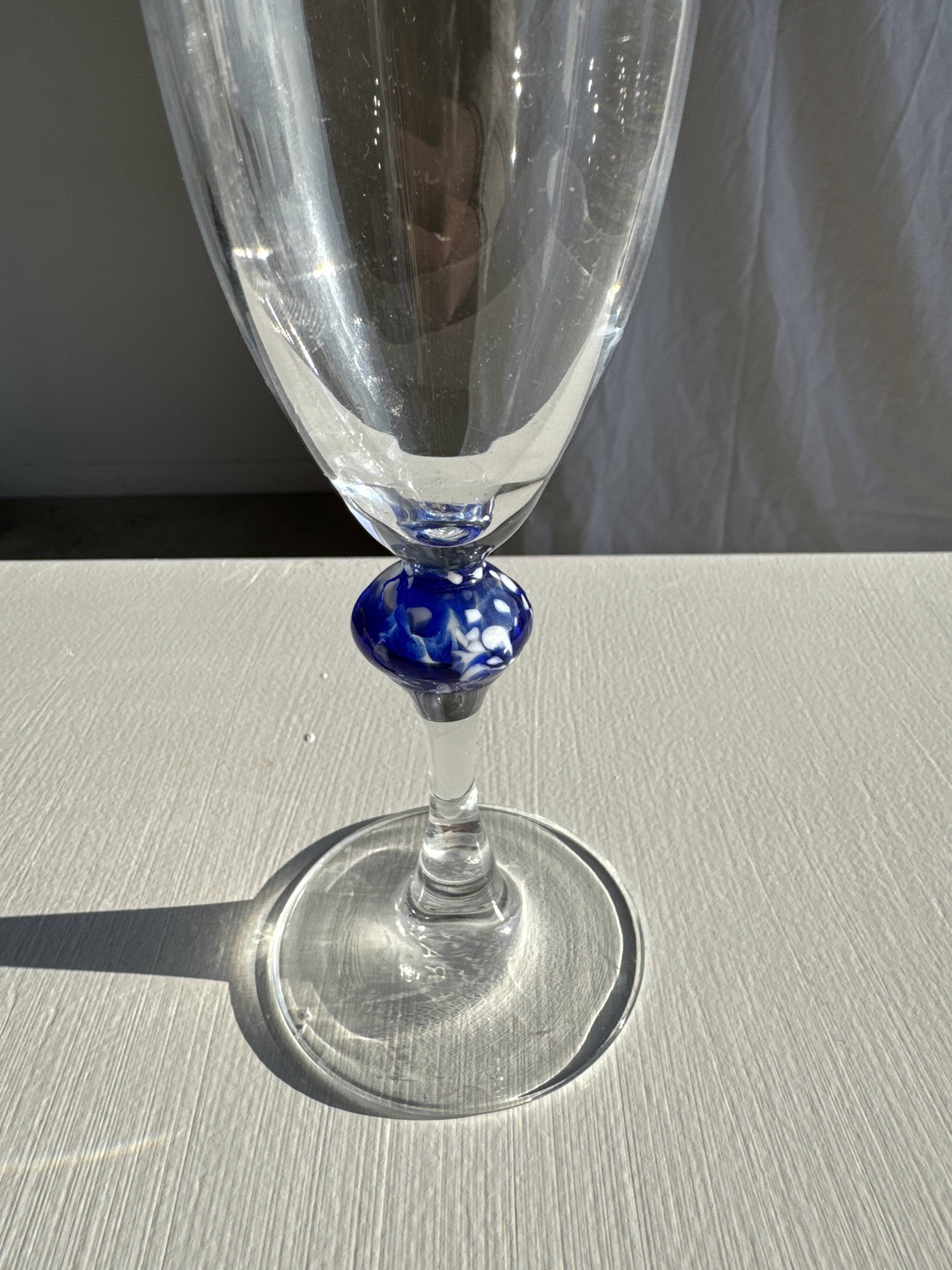 Set of 5 blue ball champagne flutes