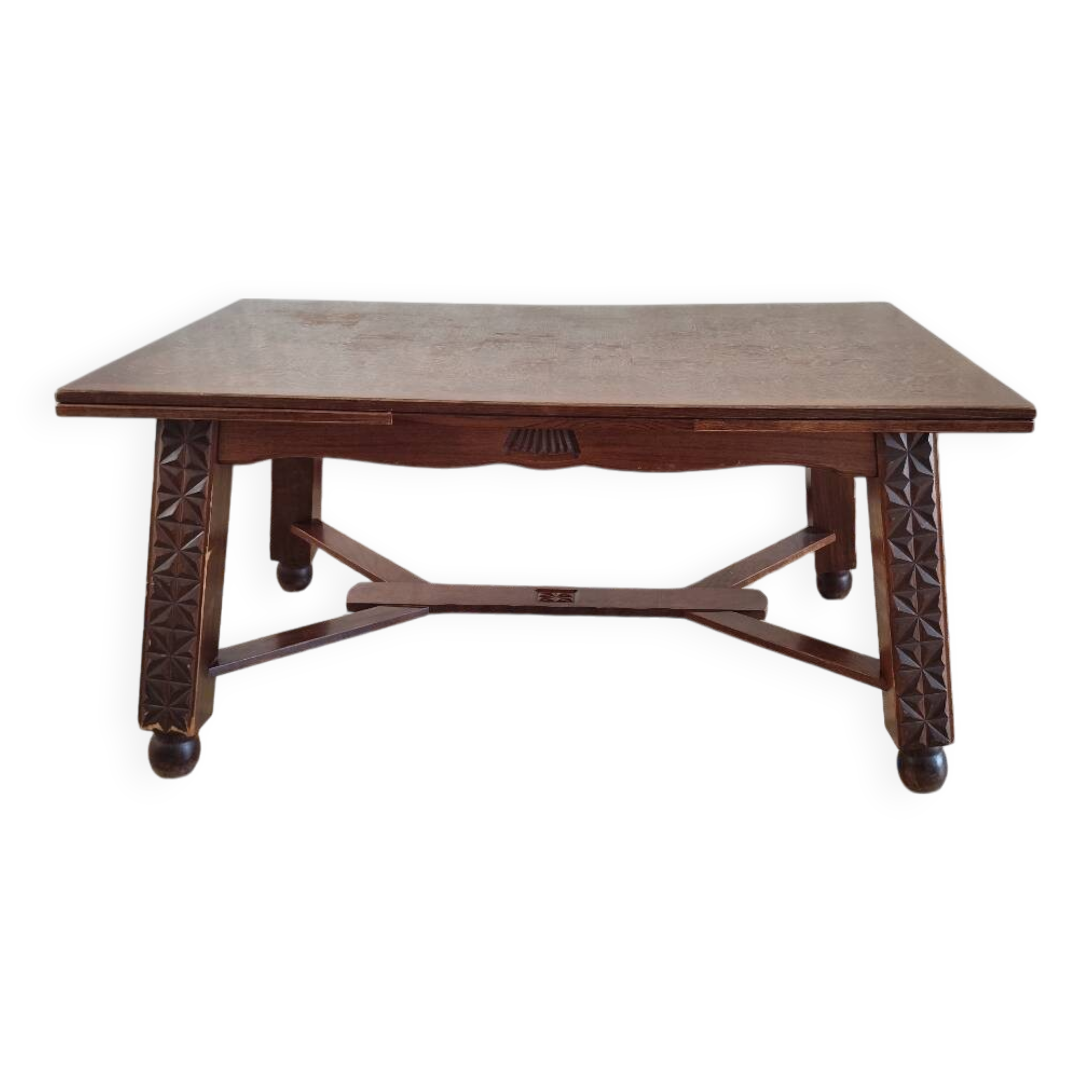 Pretty dining room table