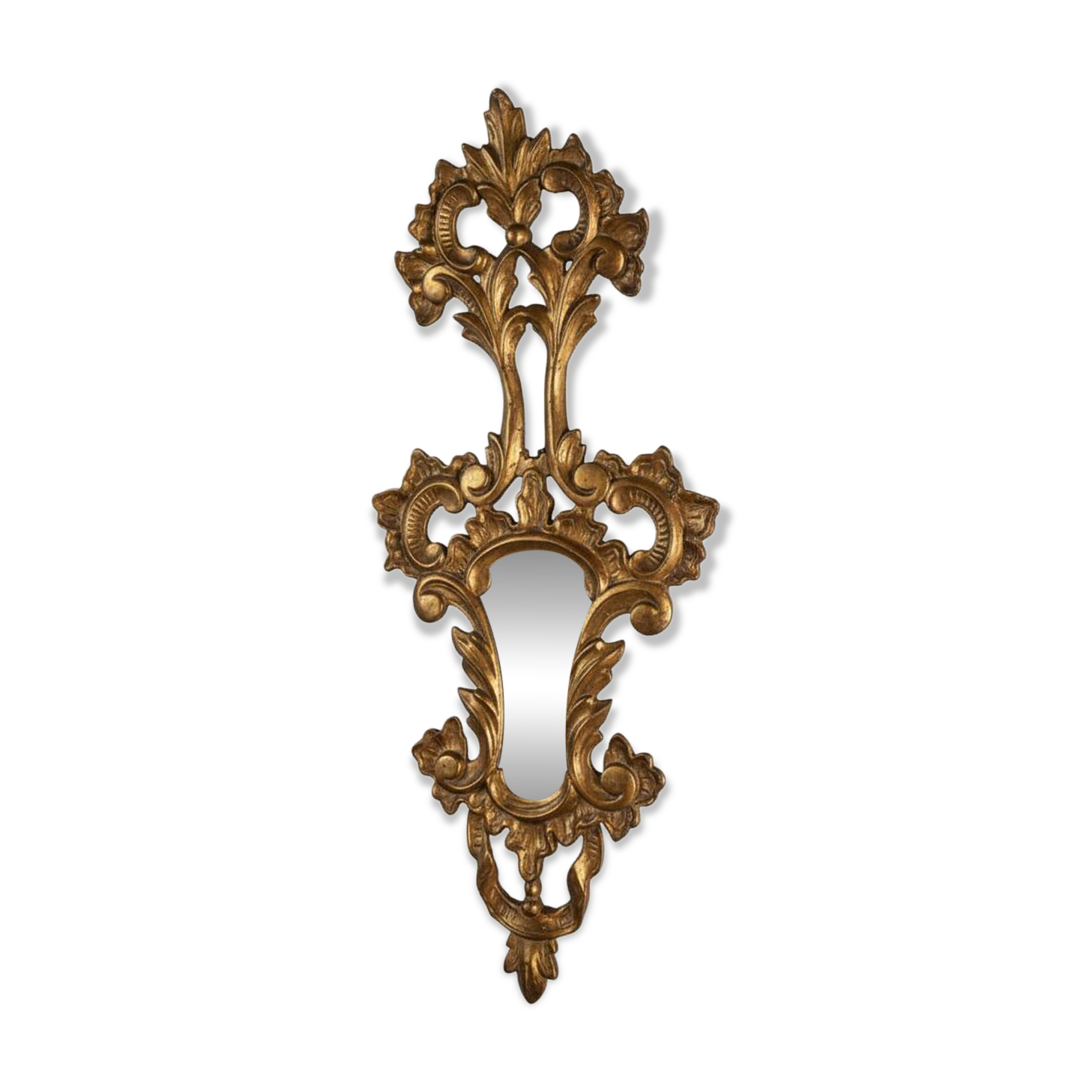 Italian mirror in gilded wood with gold leaf from the 18th century.