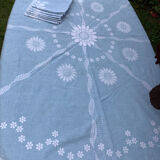 Oval tablecloth and 6 towels
