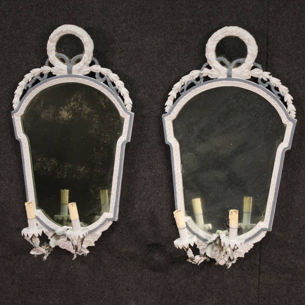 Paire de miroirs de style Louis XVI, XXème siècle
