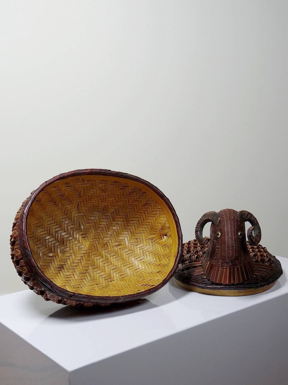 Vintage Woven Bamboo/Rattan Ram Box Shanghai Handicrafts China 70s