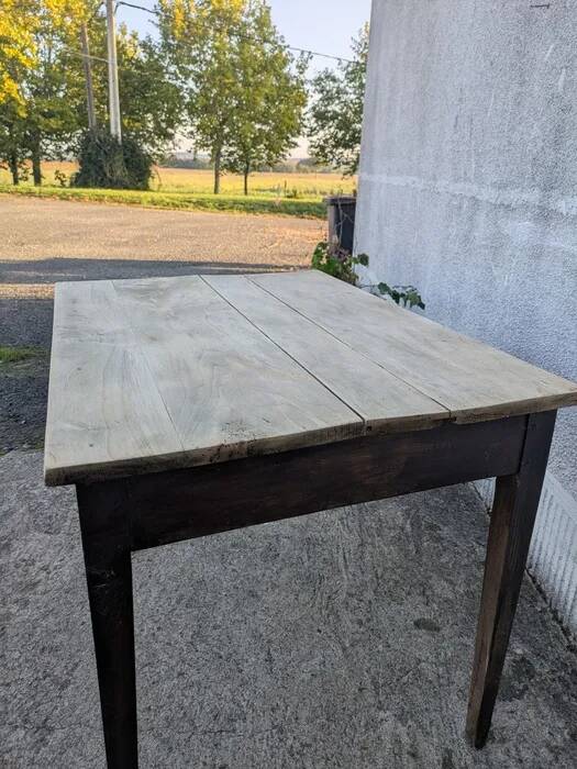 Farmhouse table