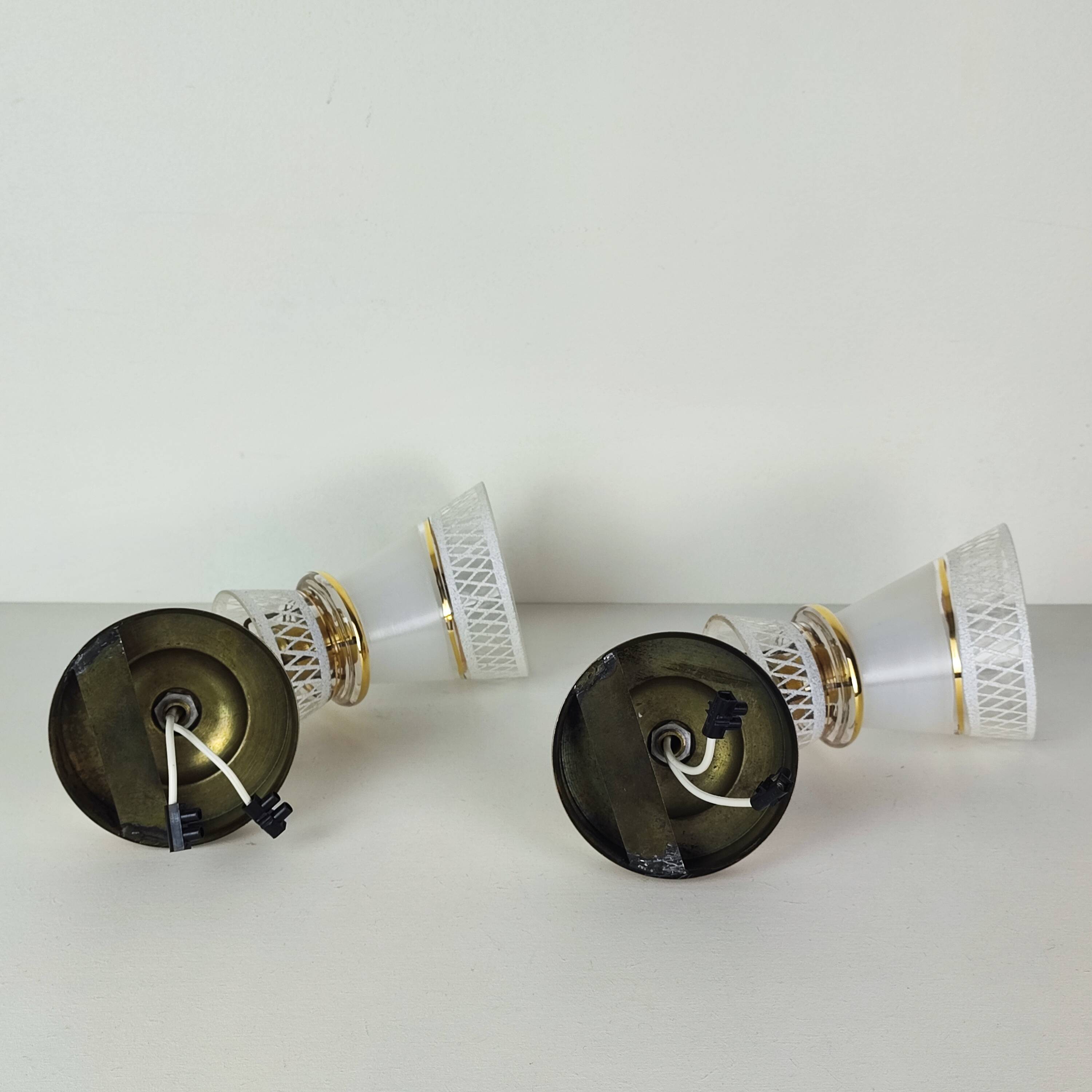 Pair of 50' wall lights